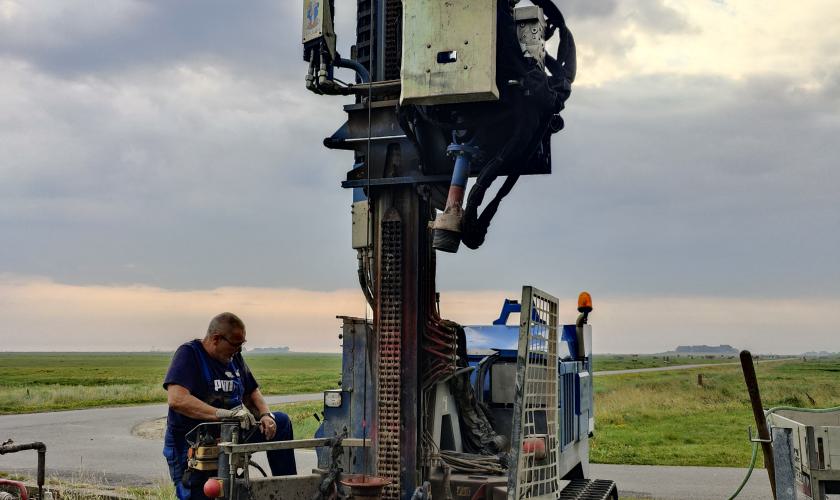 Trockenbohrung am Warftfuß