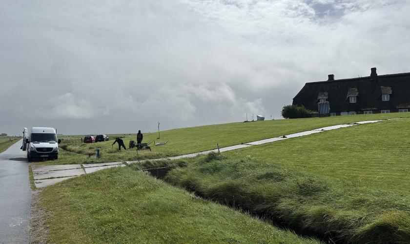 Sondierarbeiten im Deichfuß
